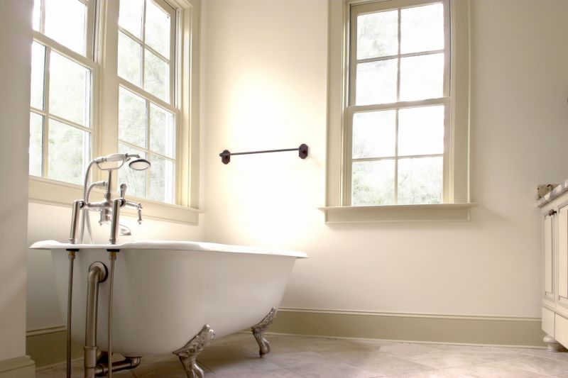 Vintage Freestanding Clawfoot Tub